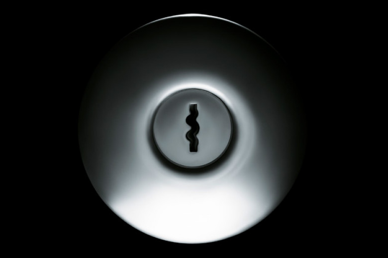 http://images.bwbx.io/cms/2013-08-19/0819_silent_circle_630x420.jpg