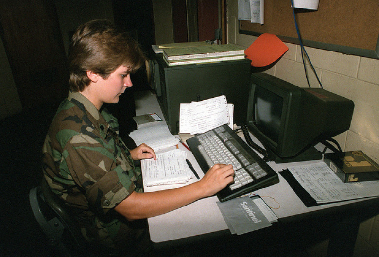http://www.flickr.com/photos/expertinfantry/5467022761/