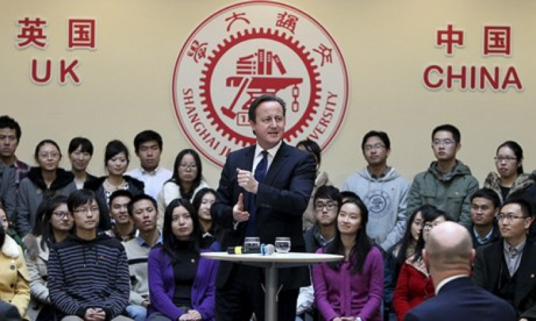 http://static.guim.co.uk/sys-images/Guardian/Pix/pictures/2013/12/3/1386100607573/David-Cameron-delivers-a--009.jpg