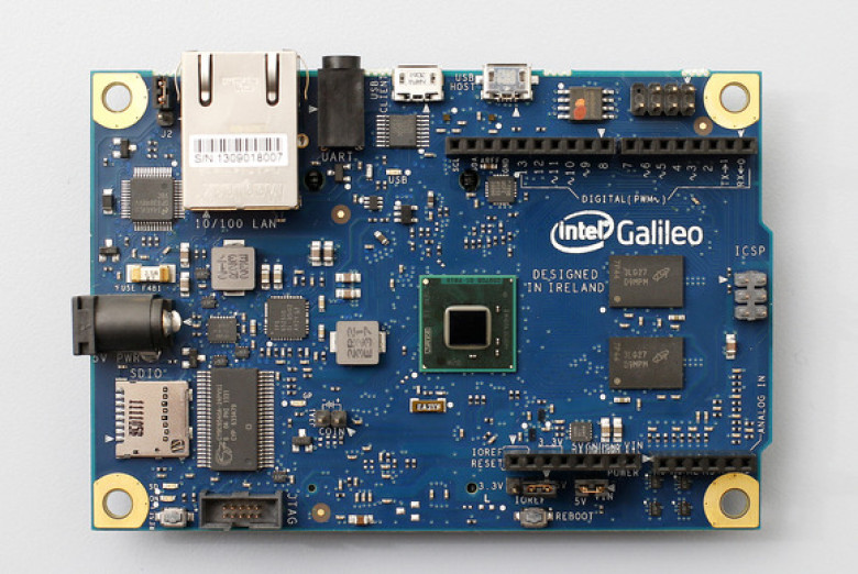 http://zapt5.staticworld.net/images/idgnsImport/2013/11/id-2060340-final_intel_galileo-100067069-gallery.jpg