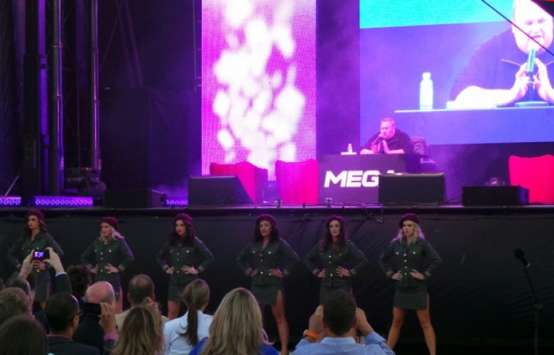 http://cdn.arstechnica.net/wp-content/uploads/2013/01/kim-onstage-women-640x410.jpg