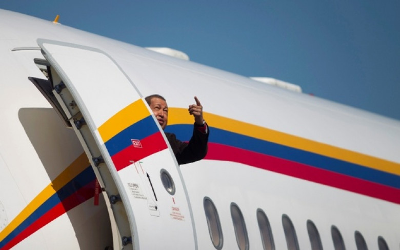 http://cdn.theatlanticwire.com/img/upload/2012/01/09/chavezplane.01092011/large.