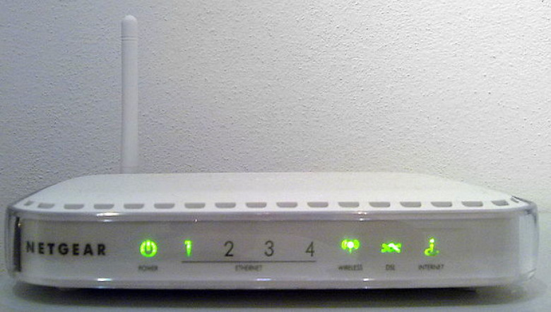 https://cdn.arstechnica.net/wp-content/uploads/2016/12/netgear.jpg