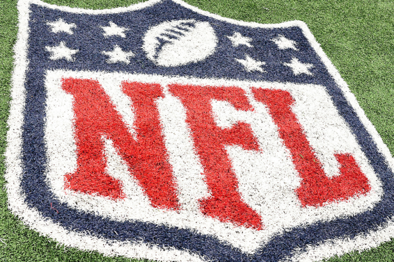 http://cdn.bgr.com/2016/12/nflllll.png?w=952&h=634&crop=1