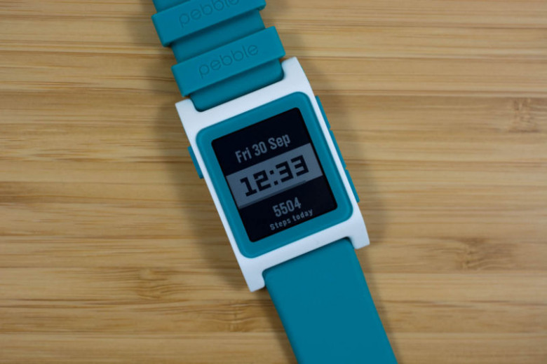 https://cdn.arstechnica.net/wp-content/uploads/2016/12/pebble2_9-800x533.jpg