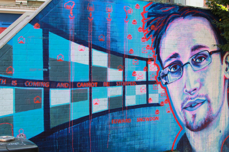 http://images.techhive.com/images/article/2014/07/snowden-100355452-primary.idge.jpg