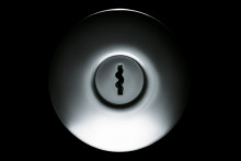 http://images.bwbx.io/cms/2013-08-19/0819_silent_circle_630x420.jpg