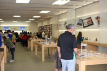 http://www.technobuffalo.com/wp-content/uploads/2012/04/Apple-Store-Inside-640x426.jpg