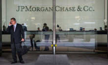 http://static01.nyt.com/images/2015/03/16/business/Chase/Chase-articleLarge.jpg