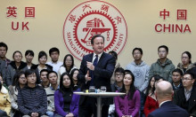 http://static.guim.co.uk/sys-images/Guardian/Pix/pictures/2013/12/3/1386100607573/David-Cameron-delivers-a--009.jpg