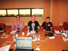 http://i1-news.softpedia-static.com/images/news2/Hackers-Reveal-the-Price-of-iOS-Jailbreaks-at-HITB-2012-Amsterdam-2.jpg