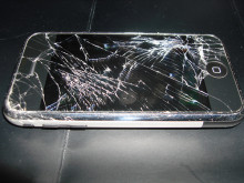 https://tctechcrunch2011.files.wordpress.com/2009/04/iphone_smashed.jpg?w=500&h=375&crop=1