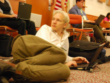 http://pandodaily.files.wordpress.com/2013/09/julian_assange.jpg?w=584&h=437