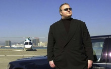 http://static.arstechnica.net/2012/02/18/kimdotcom-hongkong-4f3fdf0-intro.jpg