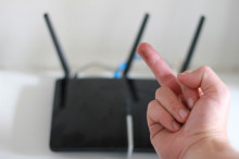 http://regmedia.co.uk/2015/01/21/router_fail.jpg?x=648&y=429&crop=1