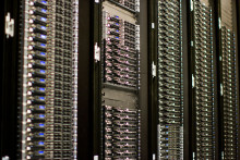 https://cdn.arstechnica.net/wp-content/uploads/2017/06/server-800x533.jpg