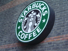 http://cultofmac.cultofmaccom.netdna-cdn.com/wp-content/uploads/2012/09/shanghai_starbucks-sign_on_wall-xintiandi.jpg