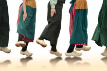 http://regmedia.co.uk/2015/01/05/shutterstock_dutch_clog_dancers.jpg?x=648&y=429&crop=1