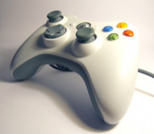 http://i.zdnet.com/blogs/xbox_360_controller.jpg